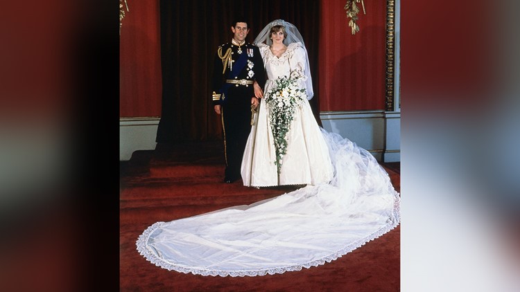 Diana princess of wales wedding dress sale