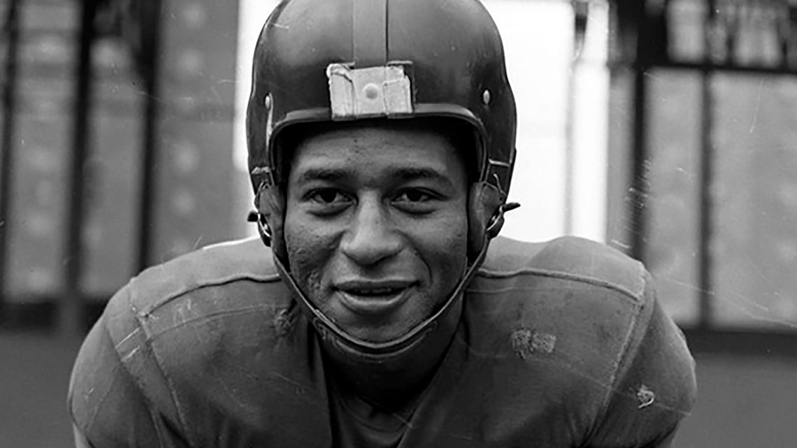 The Coast Guard honors Black veteran, NFL great Emlen Tunnell - Vimarsana News