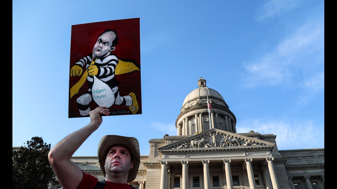 teachers descend on frankfort by the thousands