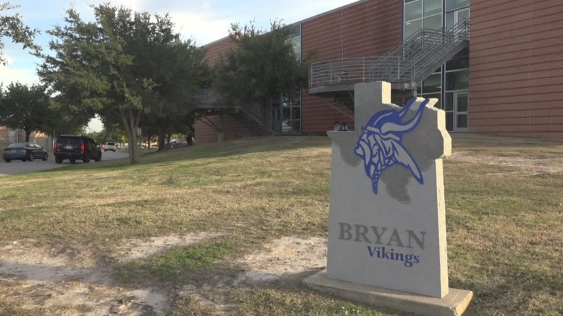 High school student in Bryan, TX arrested for possessing weapon