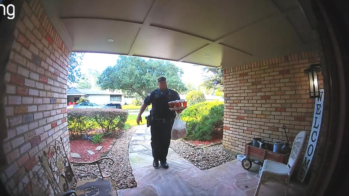 Beaumont Police officer completes Door Dash delivery