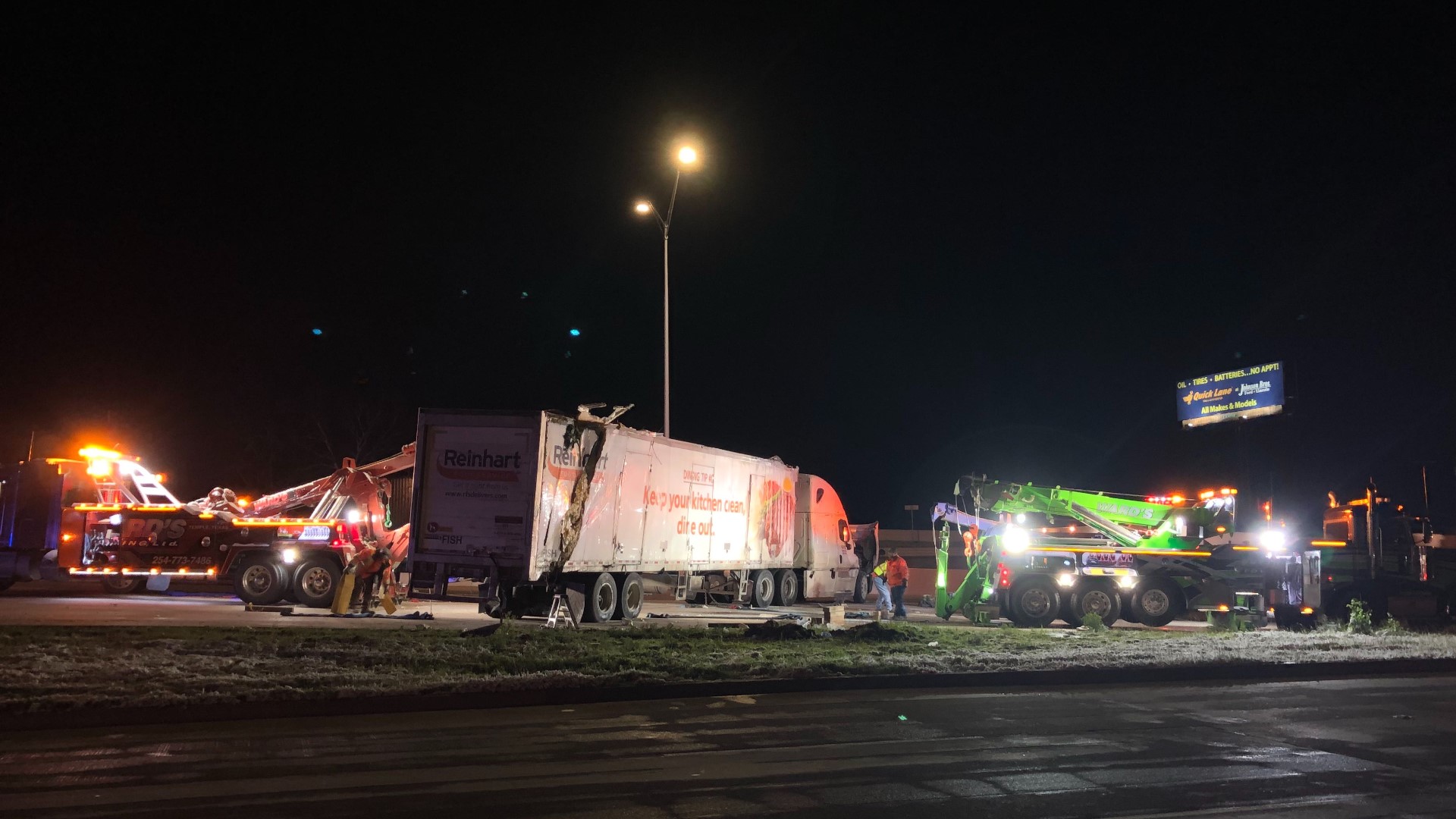 An 18-wheeler accident on I-35 in Temple caused traffic delays early Thursday morning.