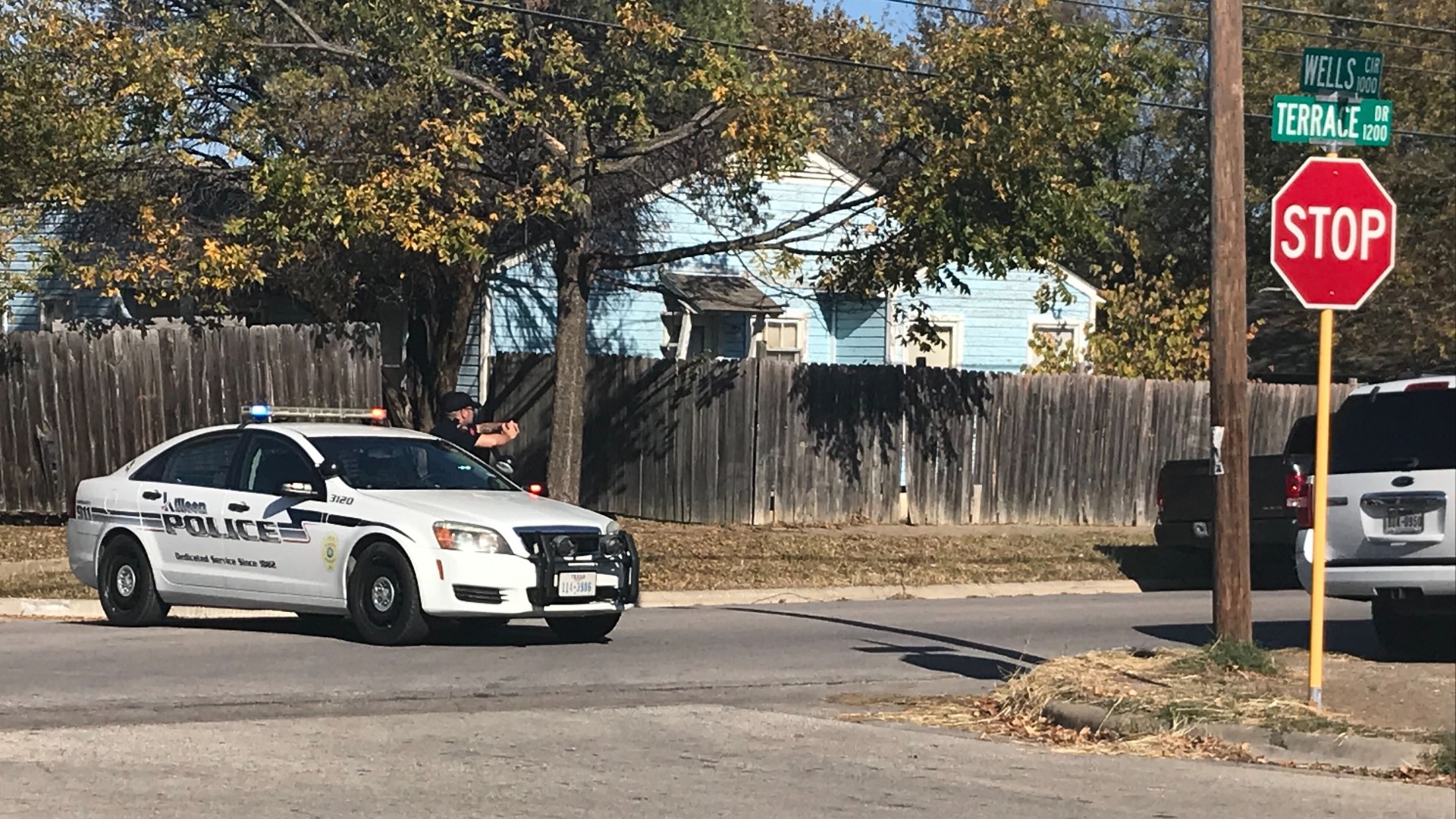 Killeen PD Tactical Response Team responds to barricaded woman making
