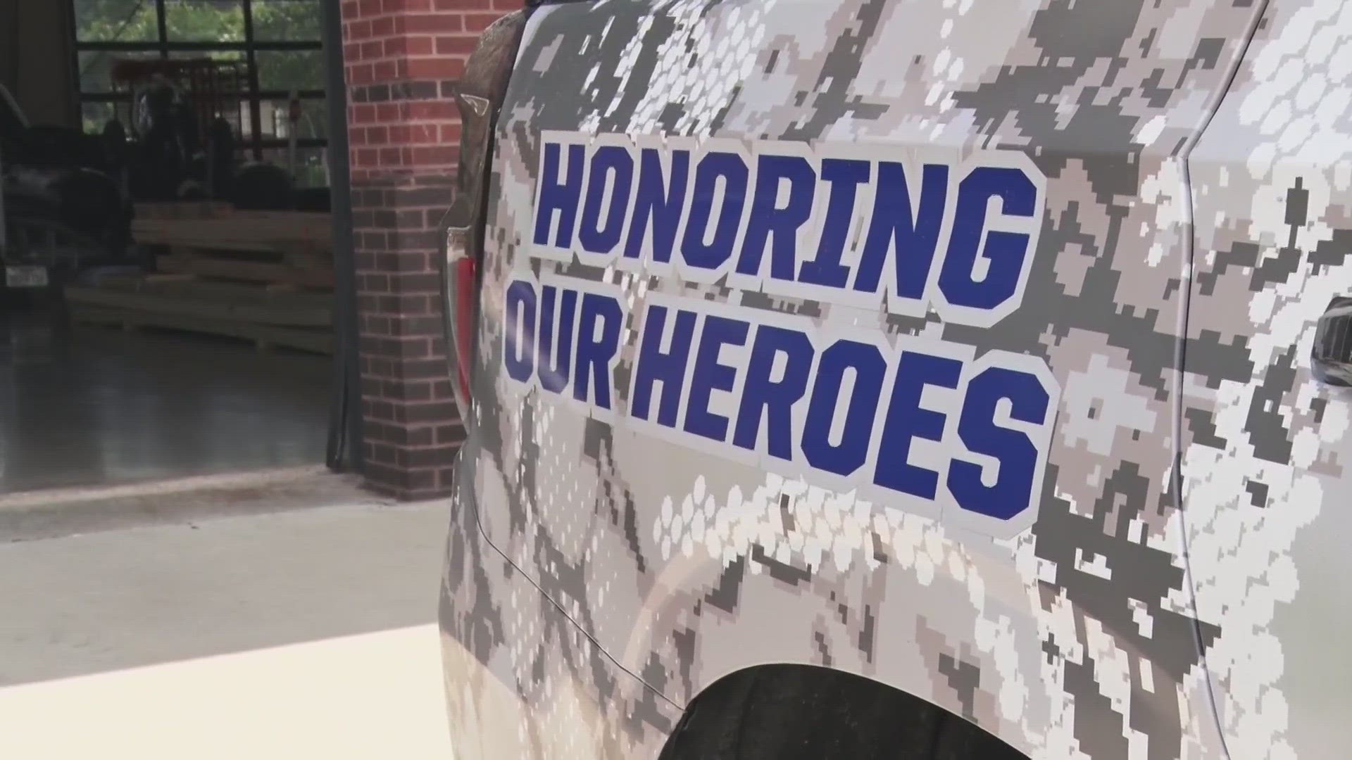 The West Coast chapter of Carry the Load has spent 30 days traveling across the country to honor the fallen soldiers, including walking their way through Waco.