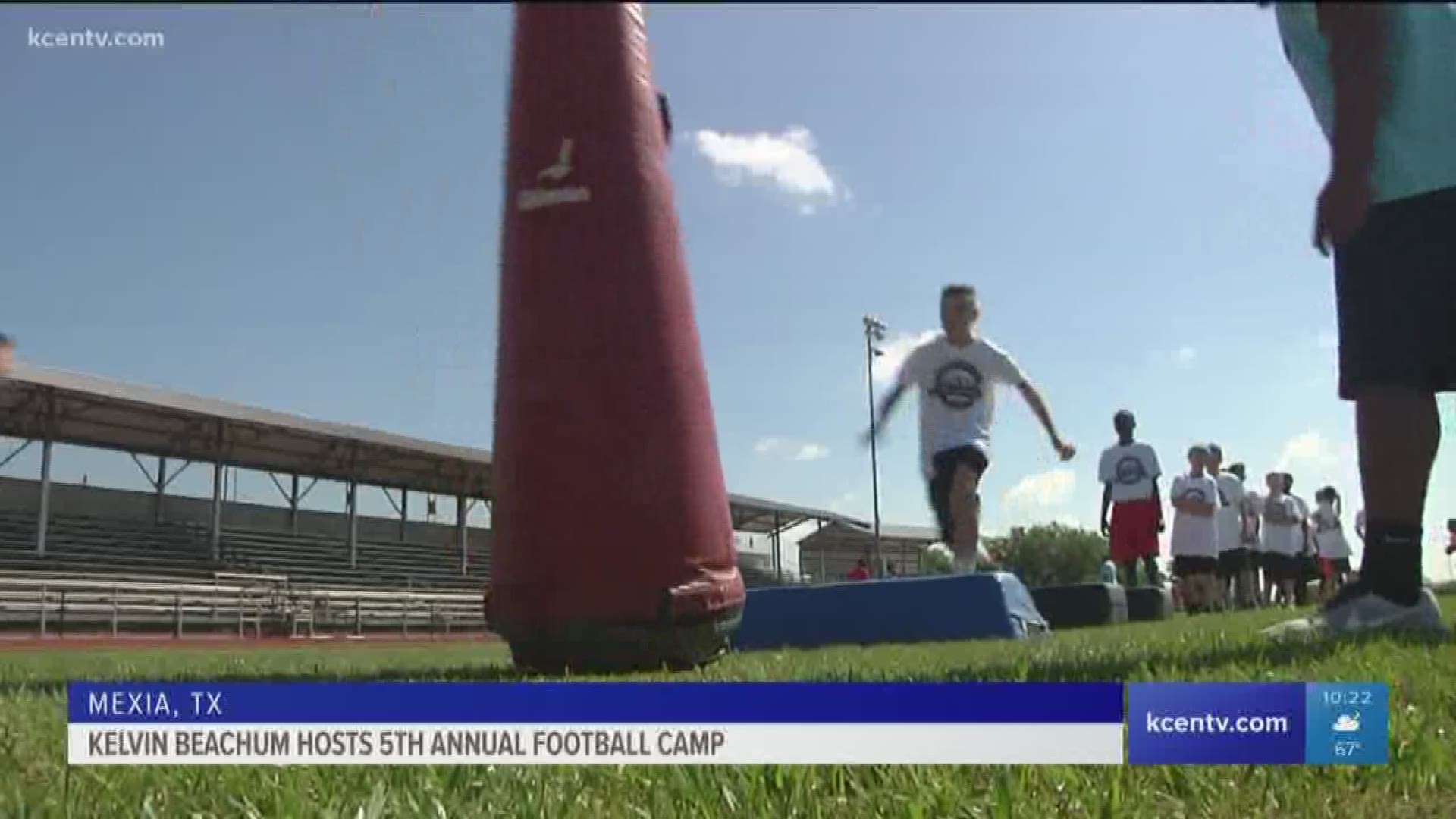 PHOTOS: Kelvin Beachum Football Camp