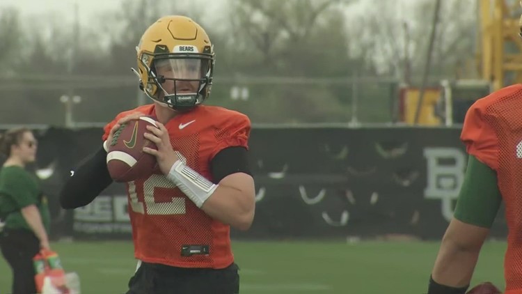 Baylor Quarterbacks learning from each other during battle