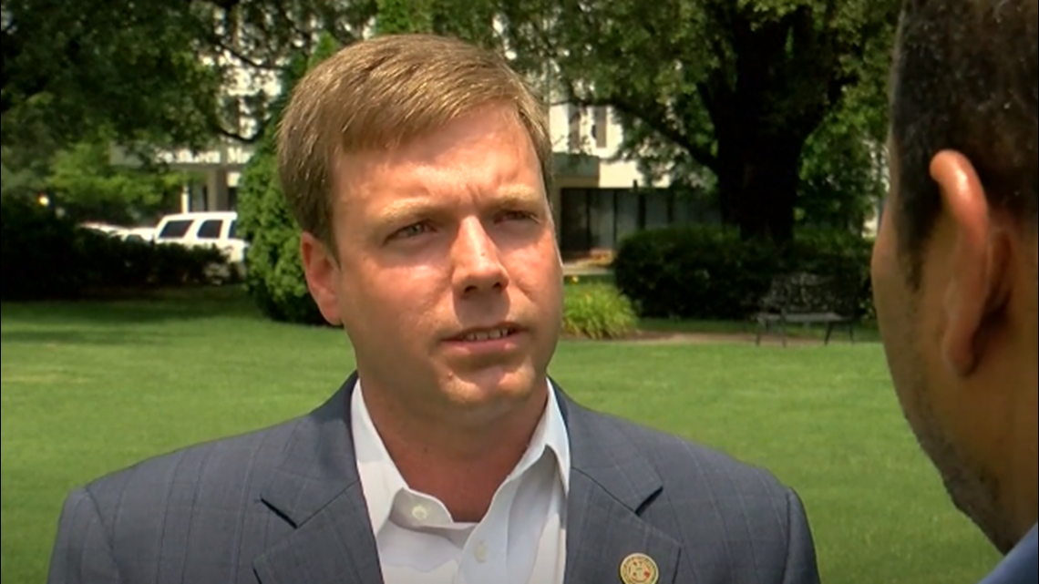 Mississippi Gubernatorial Candidate Says Woman Reporter Must Be Joined By Male Colleague 