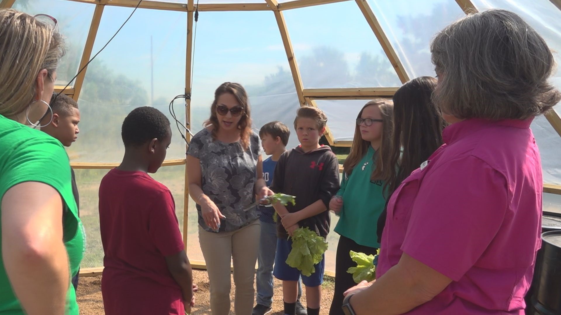 Students and professors at Baylor University created a greenhouse at Connally Elementary School.