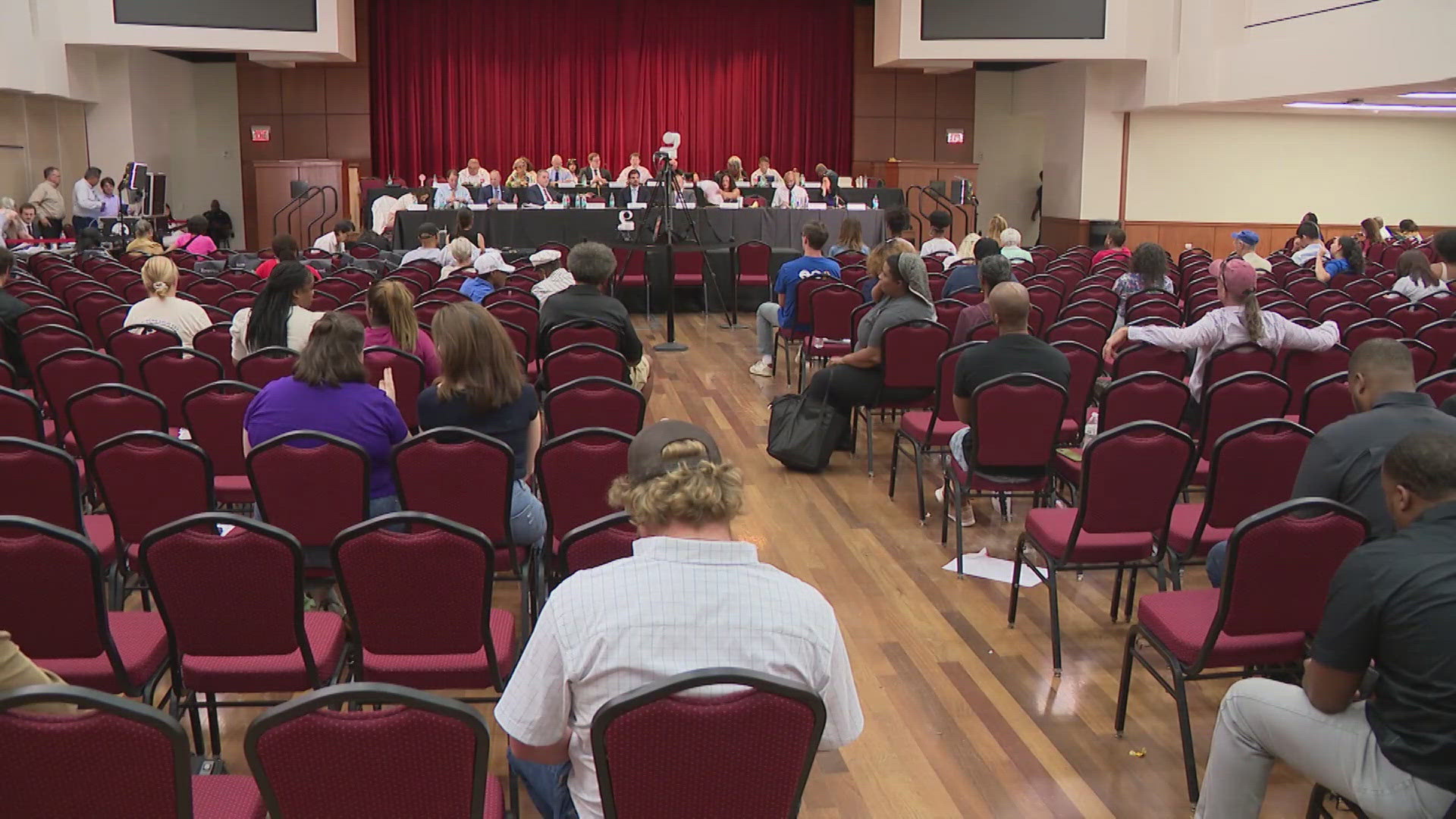 Those not in favor of the plan spoke up, including a "lifelong Republican."
