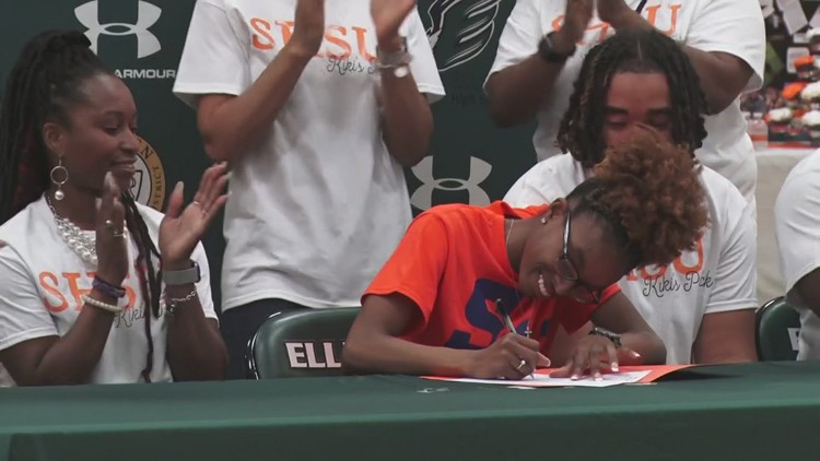 Multiple Ellison women athletes sign to their respective colleges