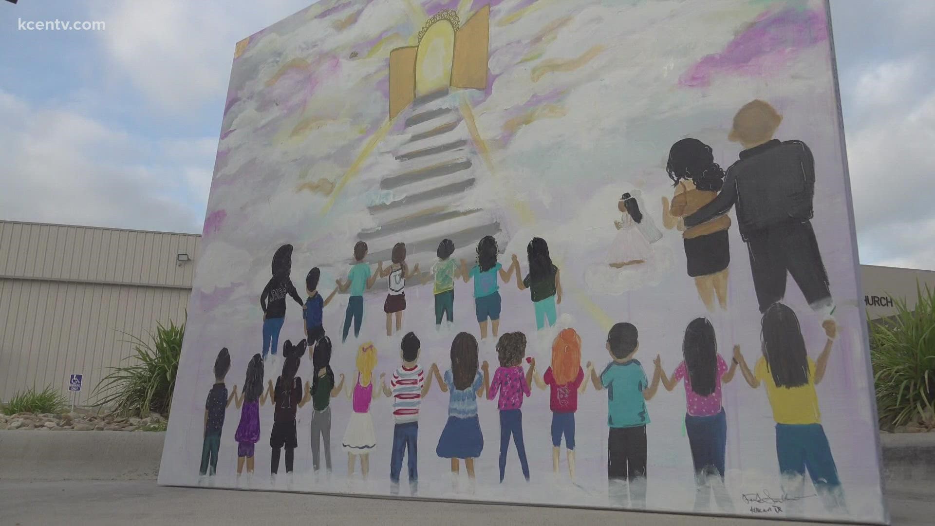 Central Texans design, create memorial for Uvalde victims | kcentv.com