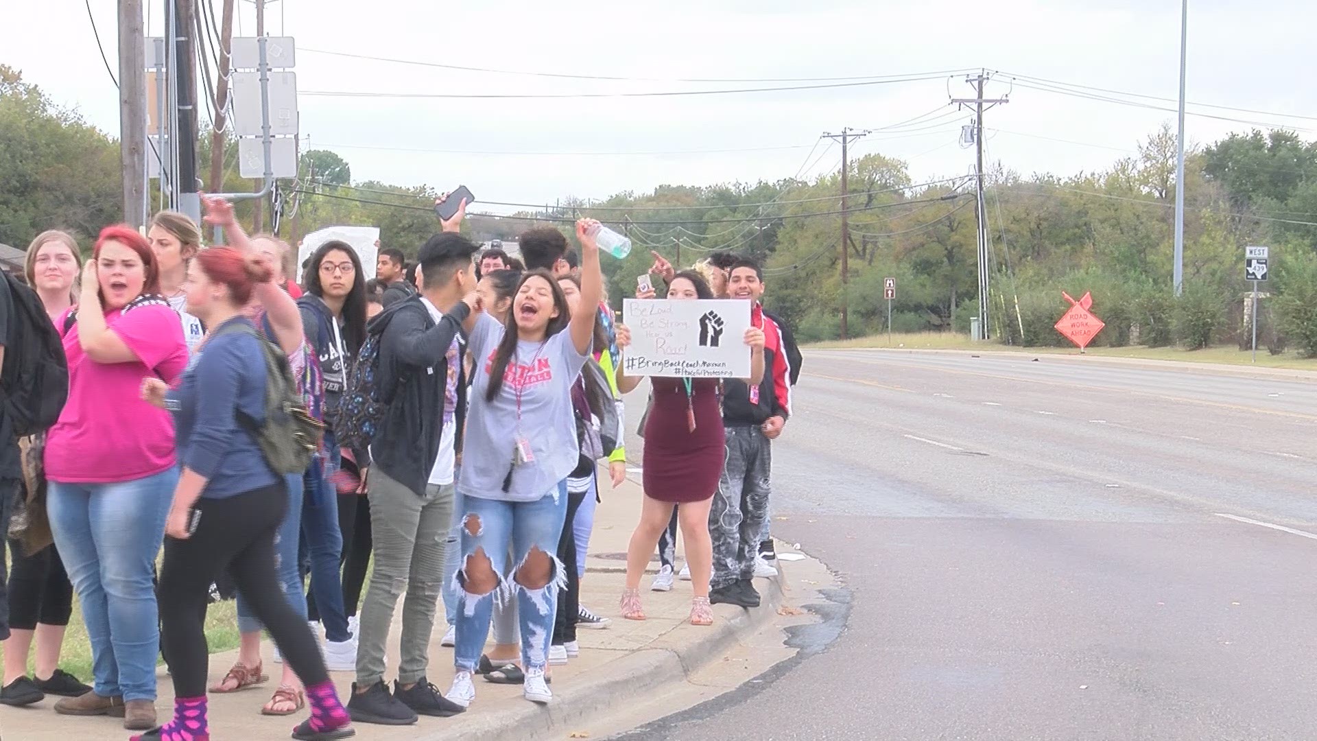 VIDEO: Belton ISD students protest removal of football coach | www.semadata.org
