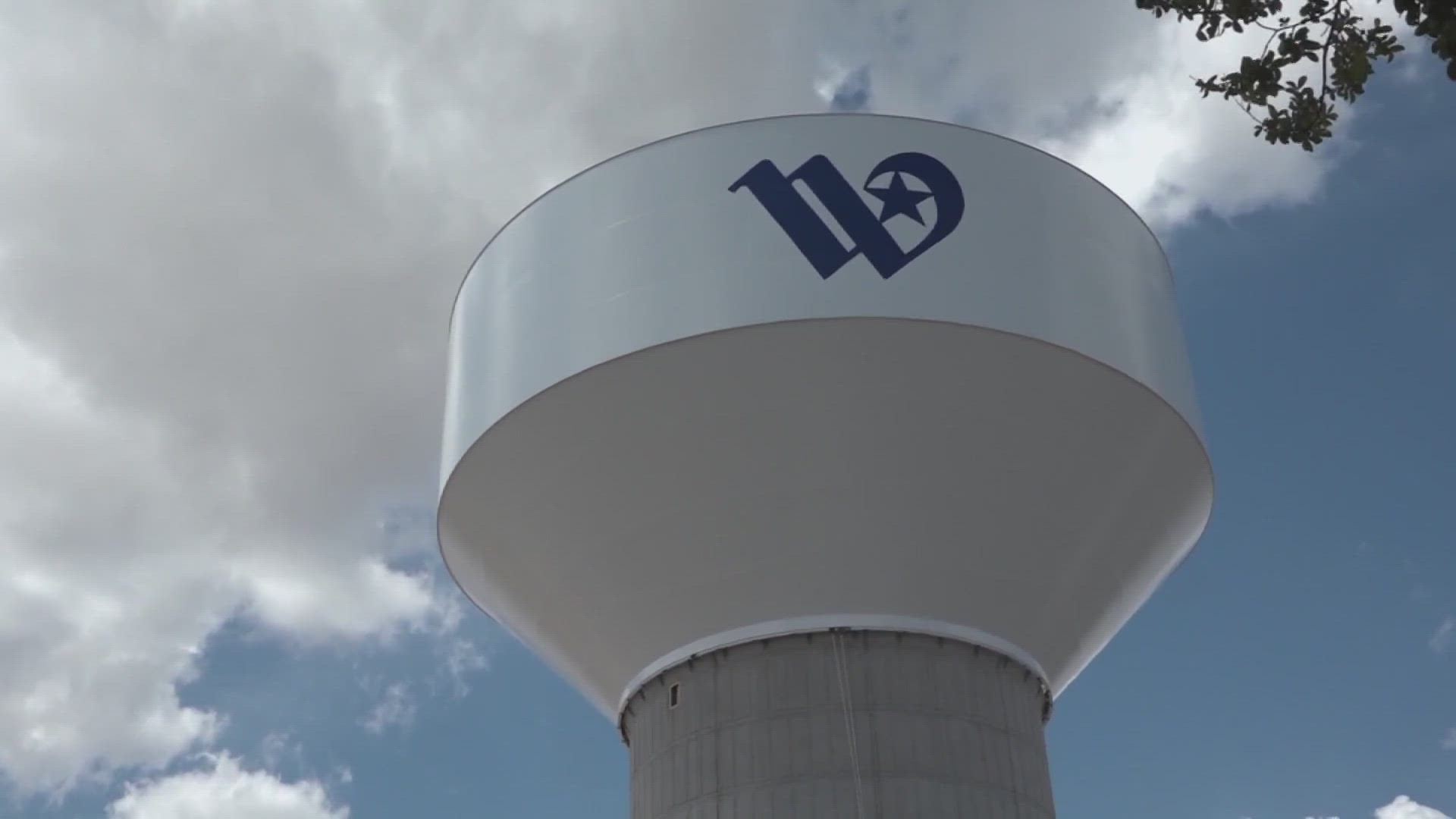 Representative DeWayne Burns proposed House Bill 2827 to alter the permitting and performance system for the Waco water supply.