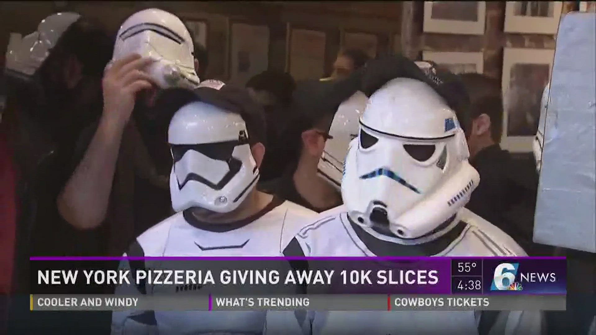 Star wars fans are gathering at a New York pizzeria to honor the late Carrie Fisher and her iconic role as Princess Leia.
