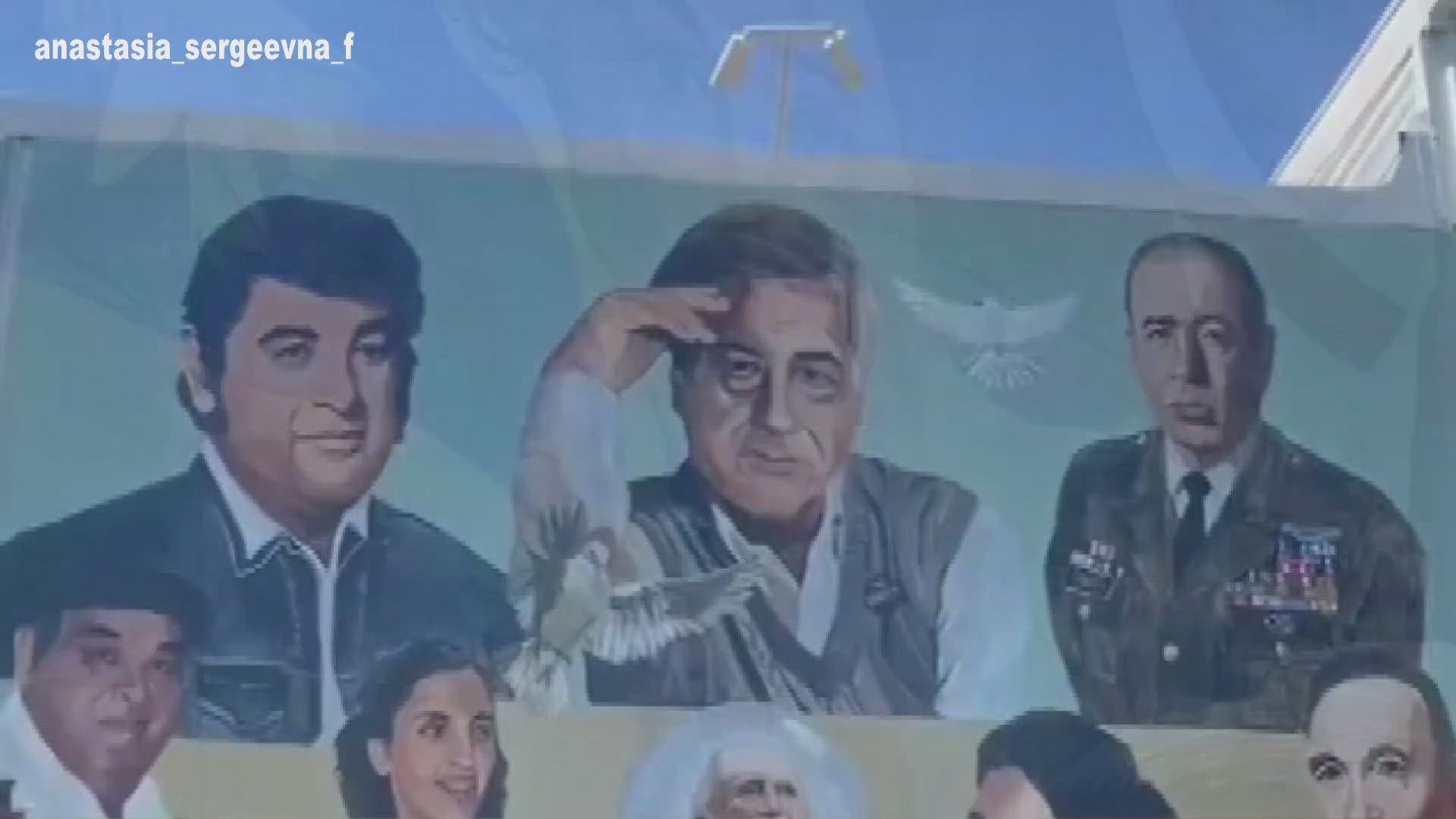 The mural showcases Texas legends from the arts, business, service, and social causes, making Hispanic contributions to the state's culture. 