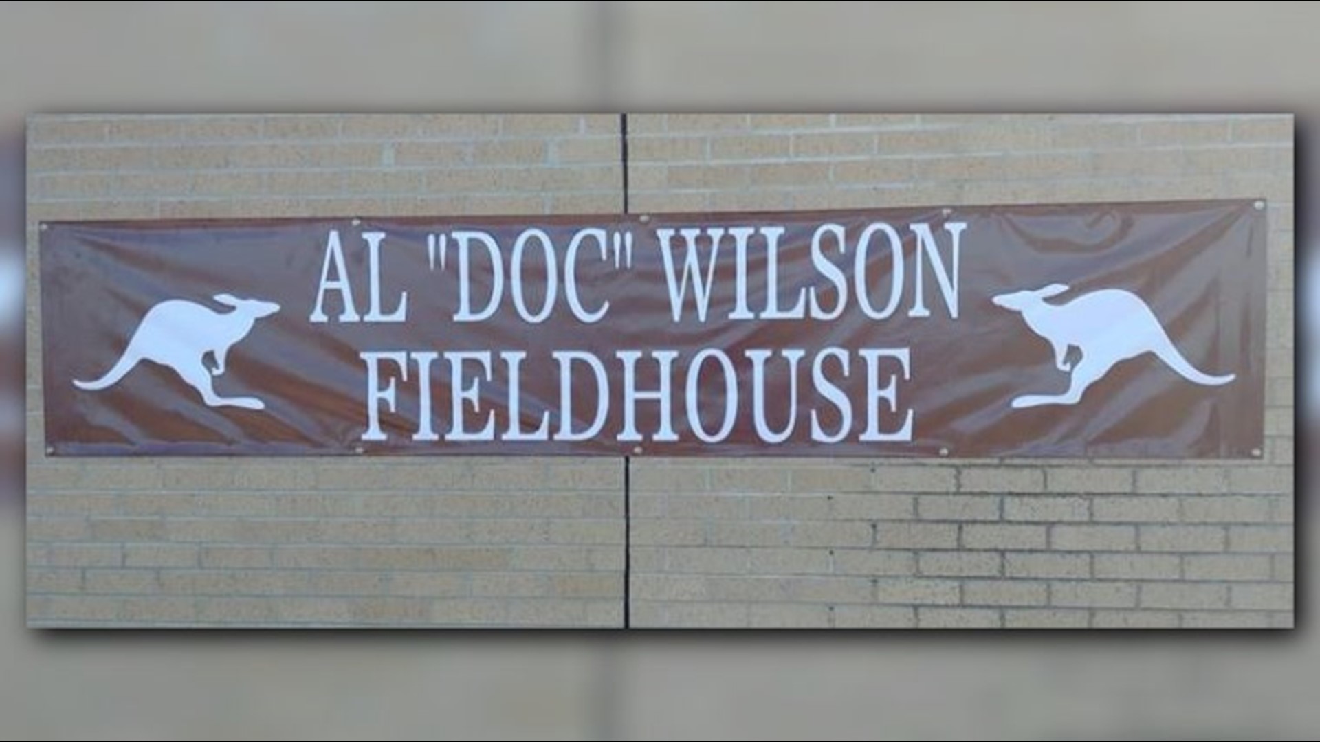 Killeen High athletic field house named in retired trainer's honor