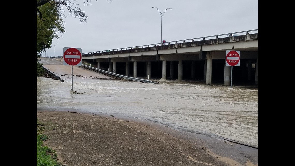 Heavy rain floods areas in Gatesville and Belton