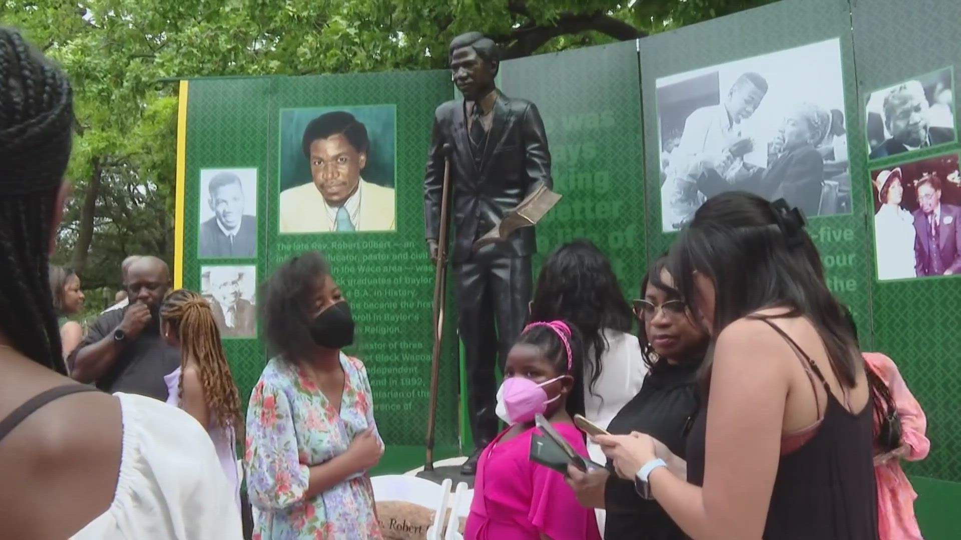 The university dedicated two statues for Rev. Robert L. Gilbert and Mrs. Barbara A. Walker.