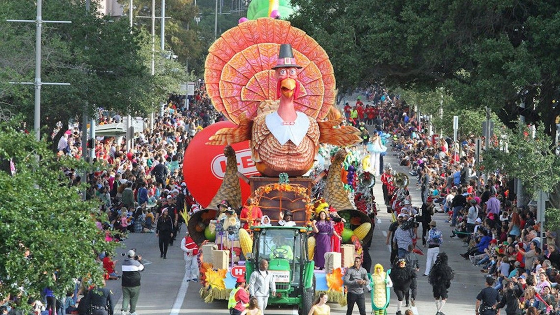 Midget dressed as turkey for thanksgiving