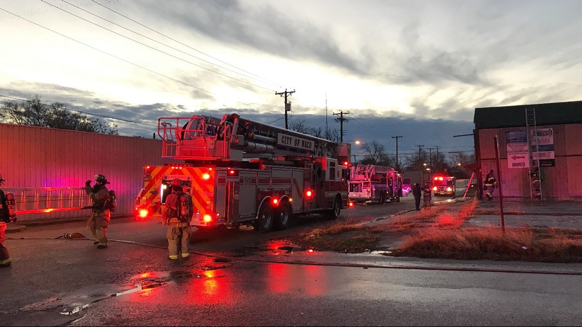Resident notices electrical smell as Waco apartment caught fire