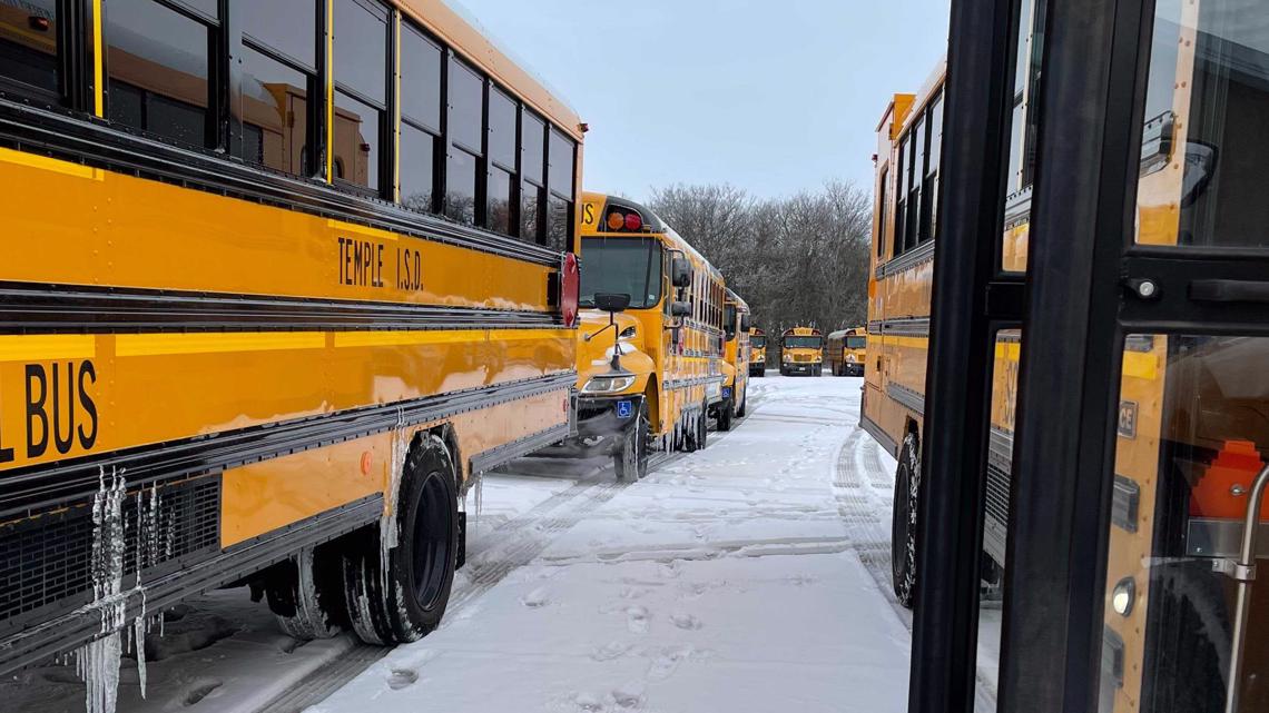 School districts will wait for road conditions to cancel classes - Vimarsana News