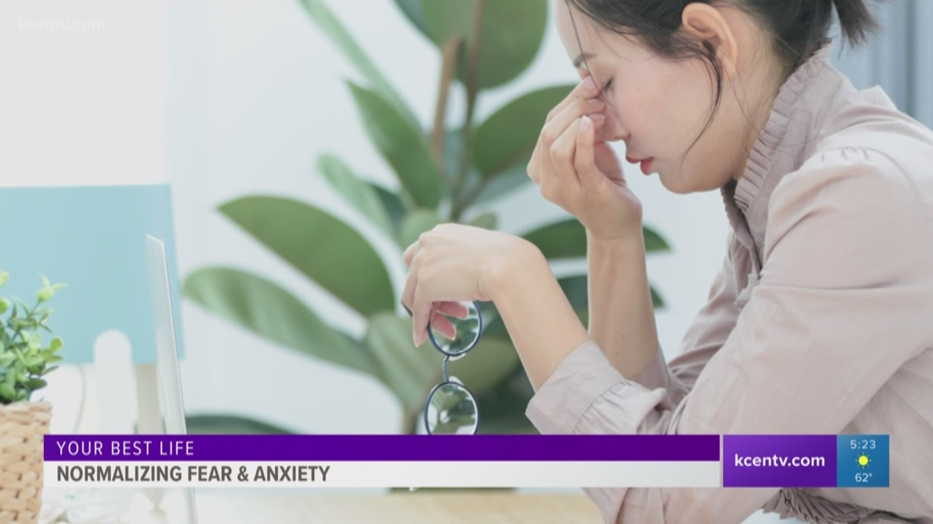 The circumstances everyone is working and living under right now can cause fear and anxiety. 6 News evening anchor spoke with a clinical social worker on how to cope