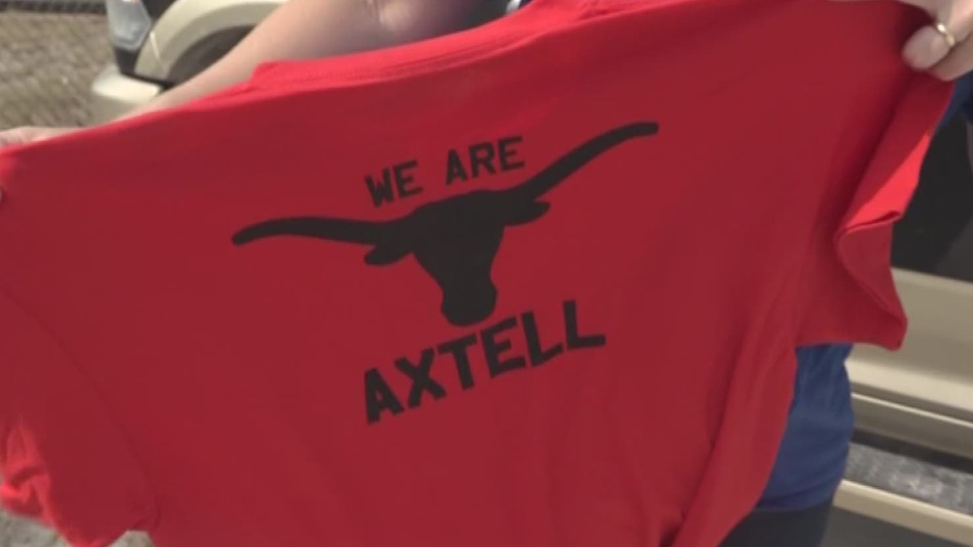 Residents in Axtell rolled up their sleeves for a fight with the City of Waco to oppose a plan to build a landfill near a local cemetery.