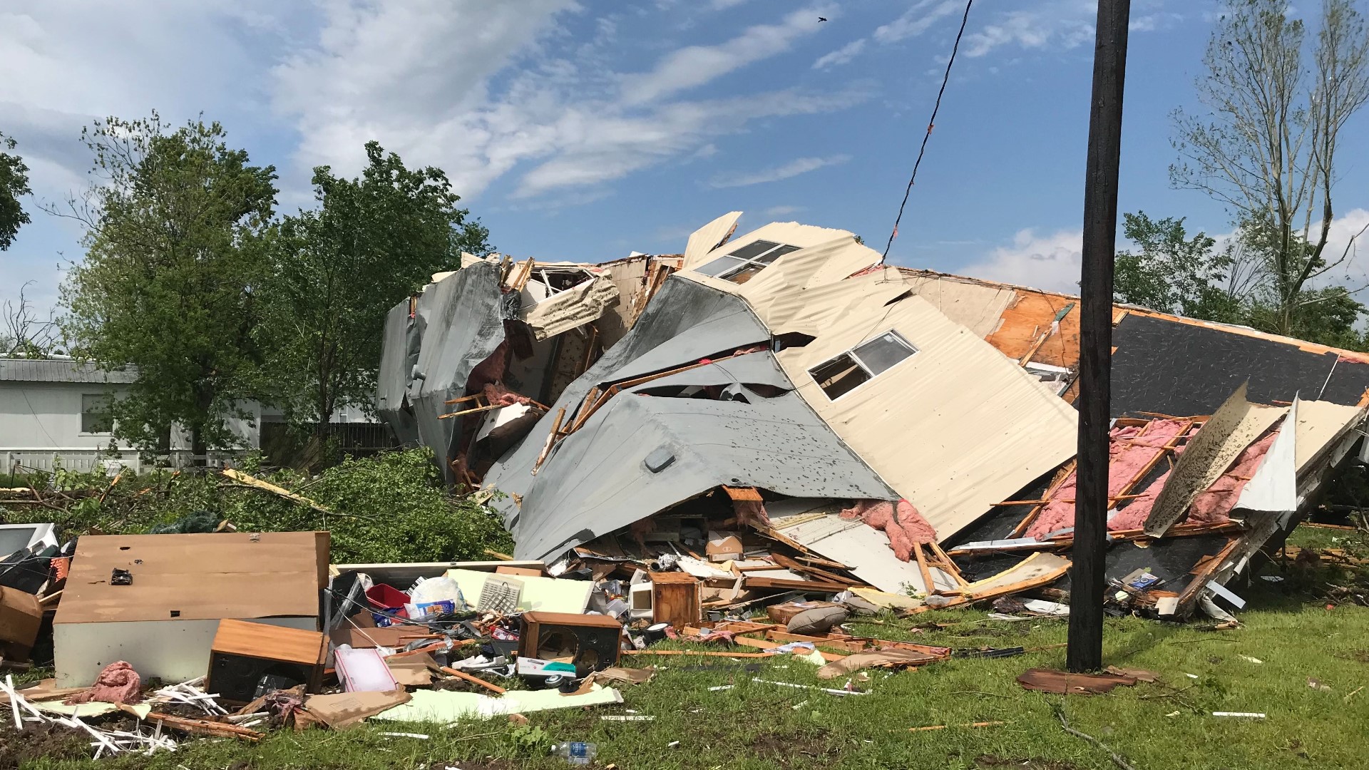 55 Homes Destroyed After EF3 Tornado Rips Through Franklin | Kcentv.com