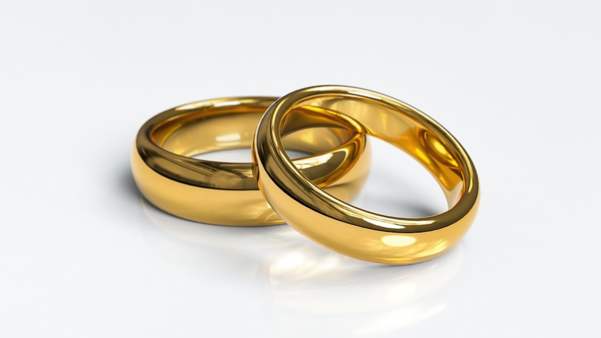 A study in Sweden suggests happily married men may be less likely to suffer heart attacks.
