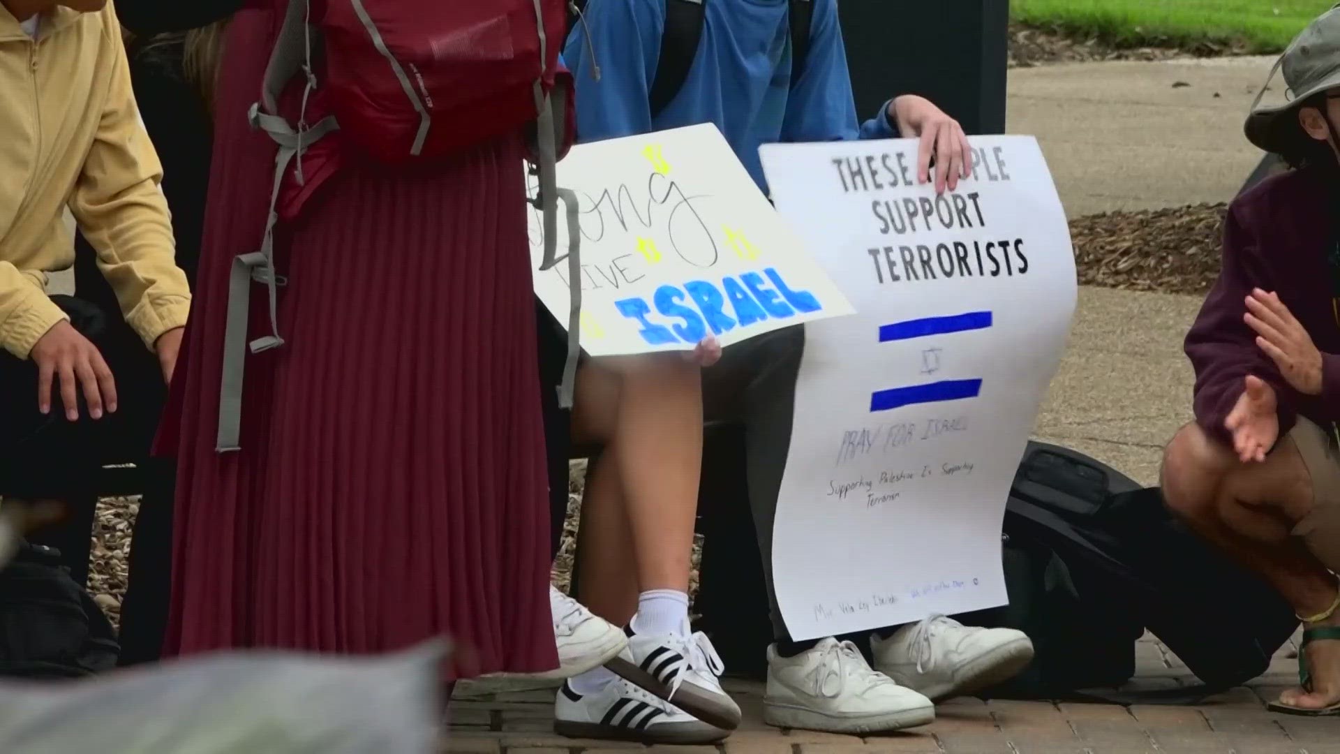 People on both sides of the conflict gathered to show support on campus.