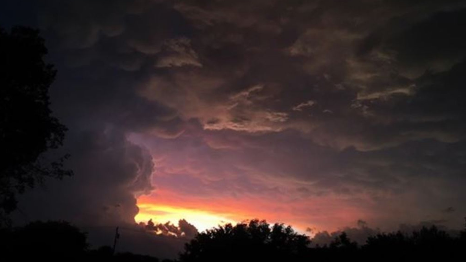 Many KCEN Channel 6 viewers sent in photos and videos of the lightning that lit up the nighttime sky overnight Sunday. Heavy rain and severe storms hit several parts of Bell and McLennan counties.