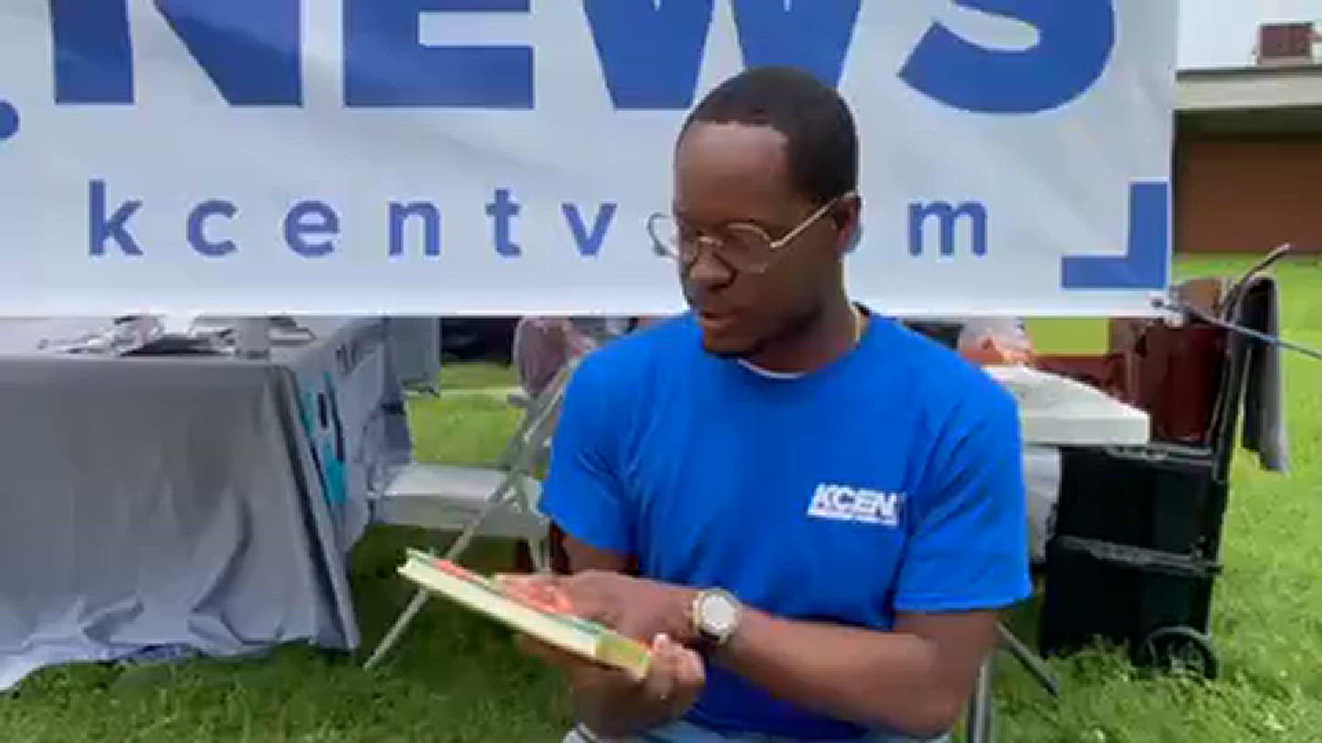 Texas Today anchor Micah Wilson reads I Love You Little One at the 6 News Book Drive
Credit: Jacob Wallin