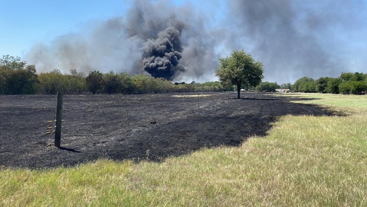 UPDATE | 50-acre Waco brush fire 45% contained, no homes damaged