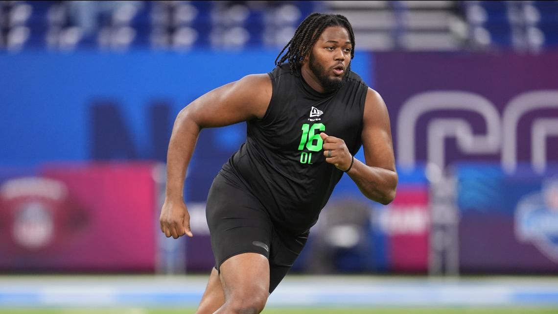 Texas A&M offensive lineman Dametrious Crownover drafted by New England Patriots