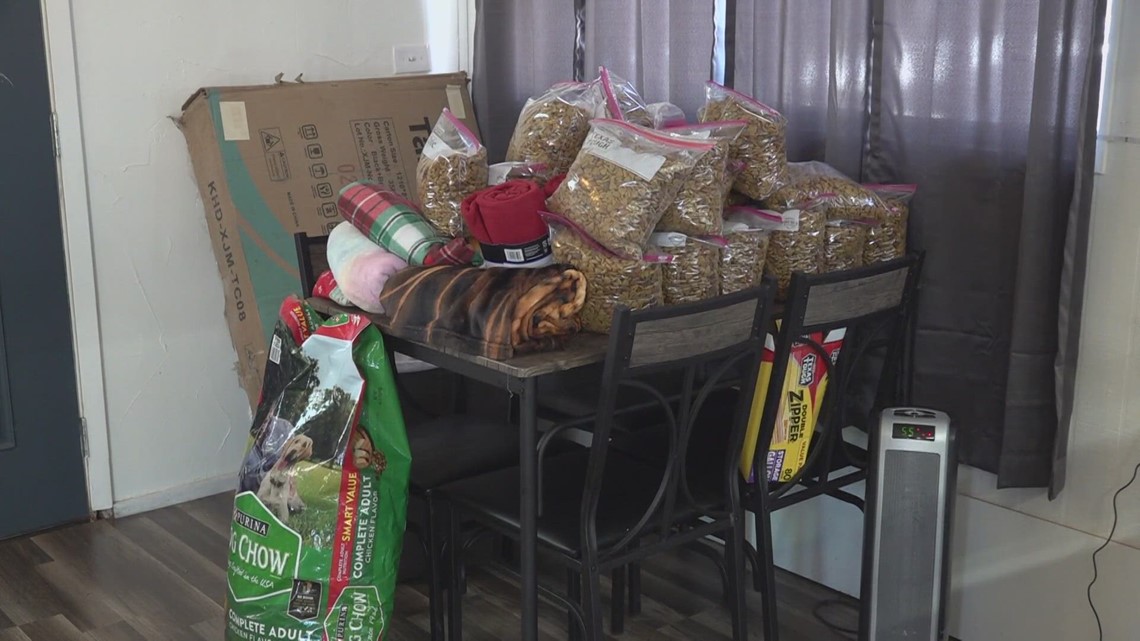 Marlin coffee shop accepting donations for dog food, blankets