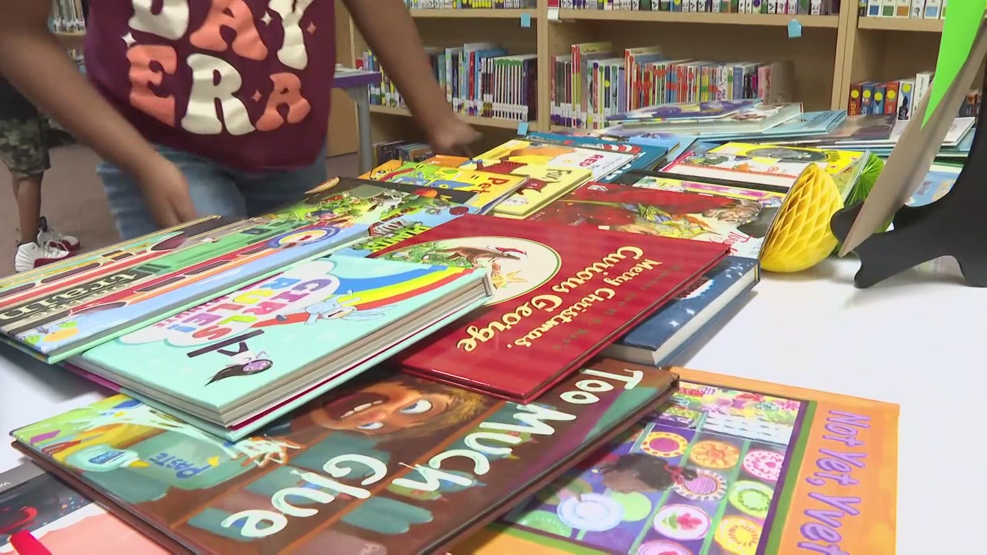 The initiative, a collaboration between Transformation Waco, Literacy ConneXus, and 6 News, aims to foster literacy among local youth during the summer break.
