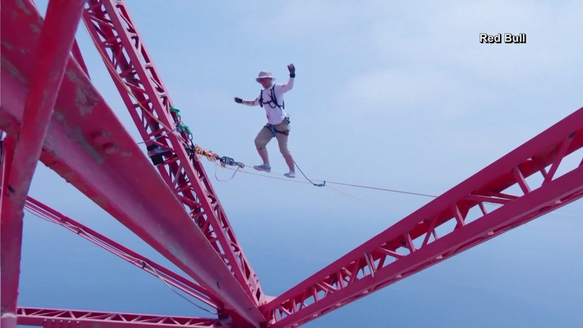 Stuntman slacklines 870 feet over Strait of Messina | kcentv.com