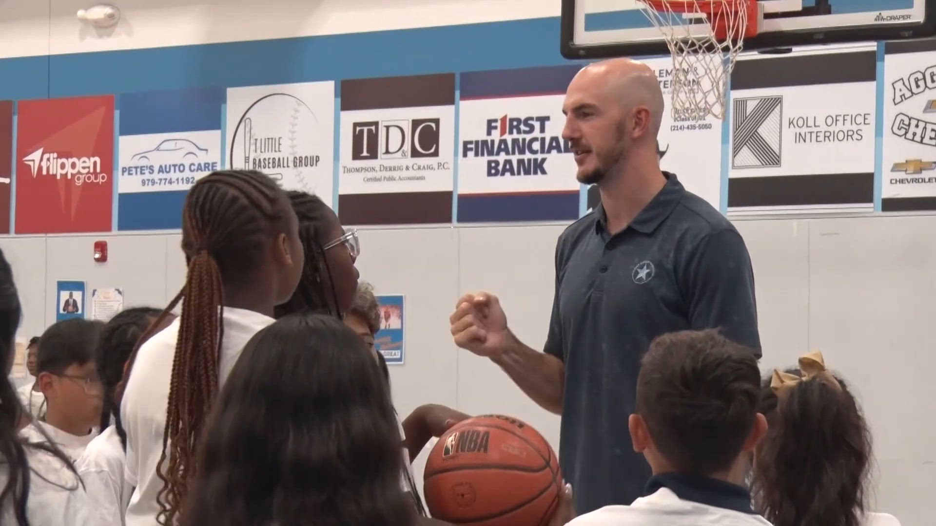 Alex Caruso returns to College Station to give back to local youth ...