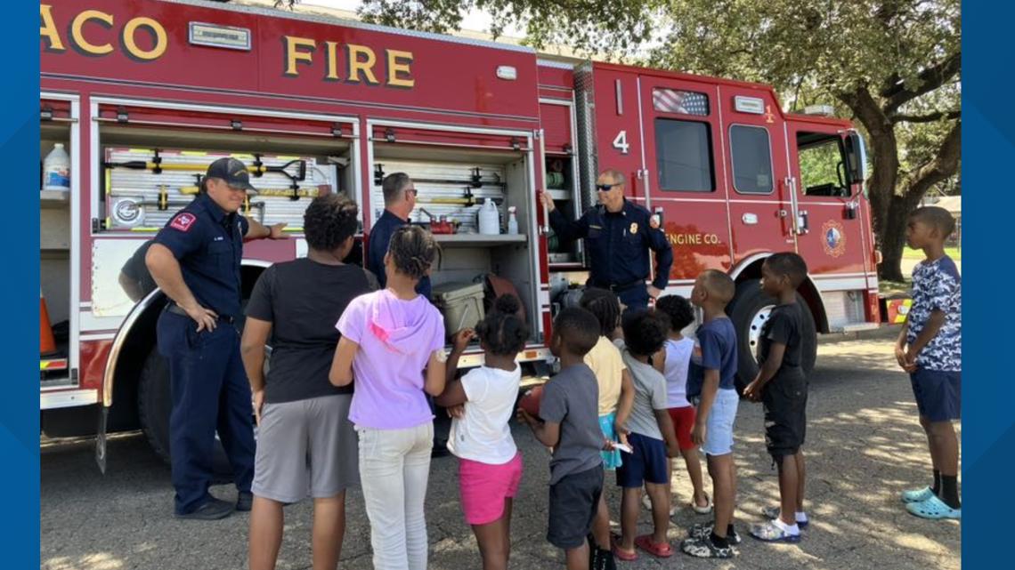 Reason to Smile | Waco firefighters read to children at Literacy ConneXus event