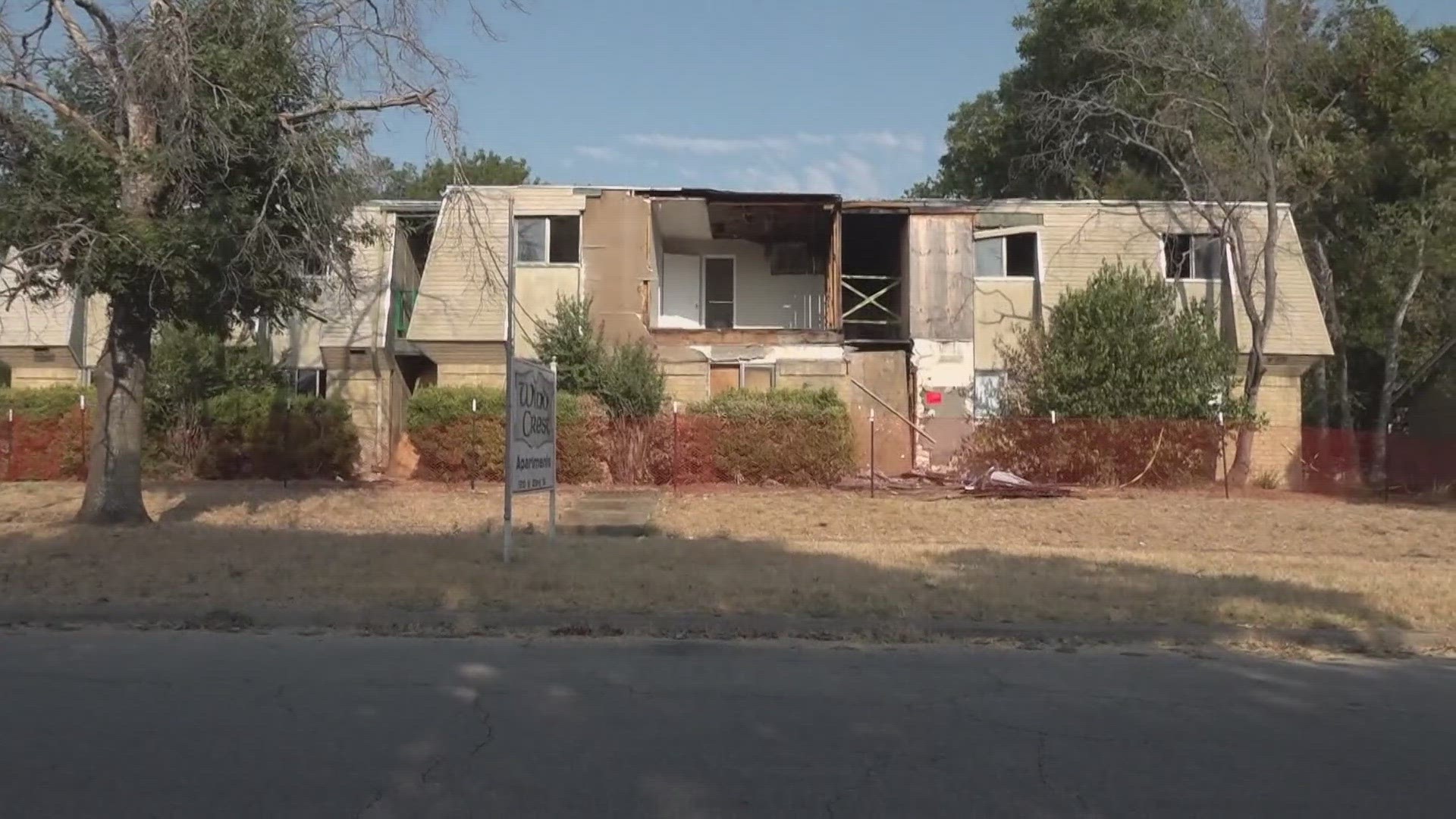 Temple residents claim the burned down Wind Crest apartments attracts drug dealers and squatters.