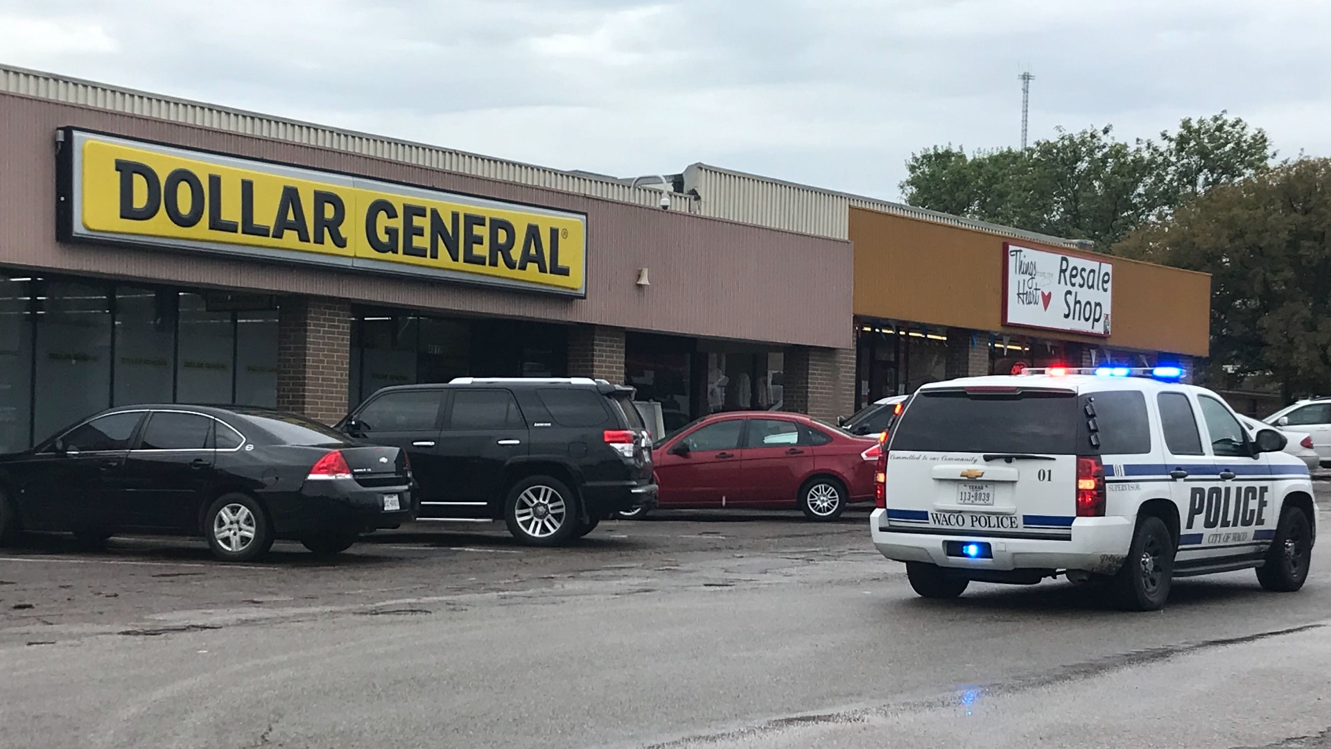 Waco officer injured, bitten while trying to arrest man at Dollar