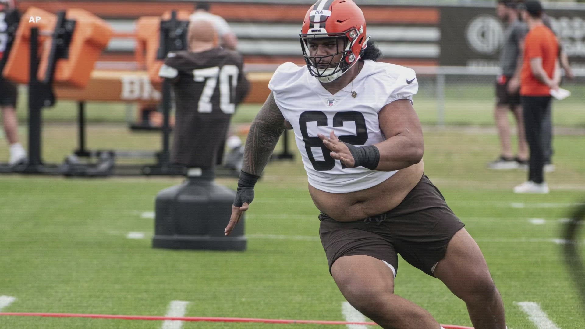 The former Baylor defensive tackle is learning a new scheme during his first week at minicamp with the Browns.
