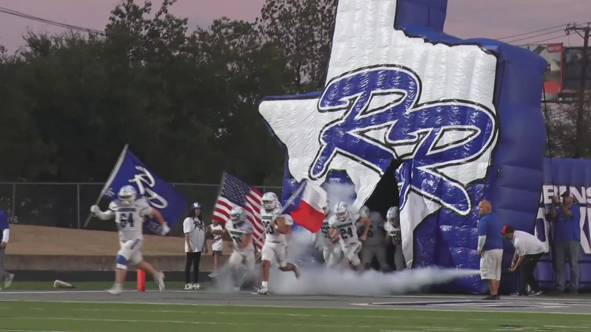 Robinson hosts La Vega for game of the week.