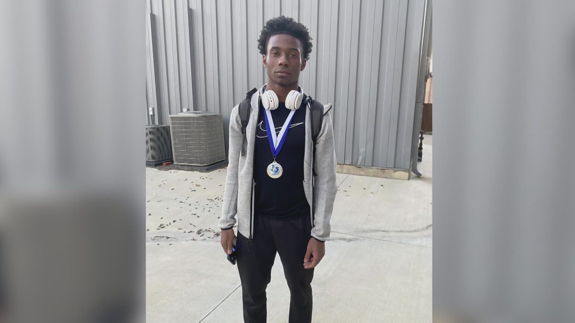 Devonta Johnson scored 43 points against Grace Academy in week 5 of high school basketball play. The teen beat out other ballers from across the state for the honor.