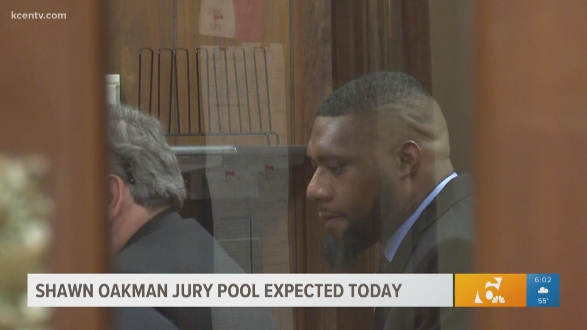Judge will reevaluate change of venue request in former Baylor football player Shawn Oakman's rape case based on questionnaires from the jury pool, which is expected to happen Friday morning.
