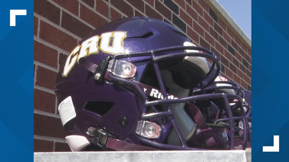 Roderick Sneed UMHB moves on to the fourth round of NCAA D3 playoffs with victory over ...