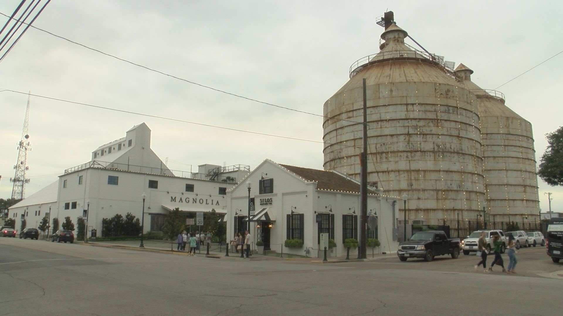 As Waco prepares for thousands of visitors for Chip and Joanna Gaines' second annual Silo District Marathon, the Waco Police Department announced which roads will be affected by the races.