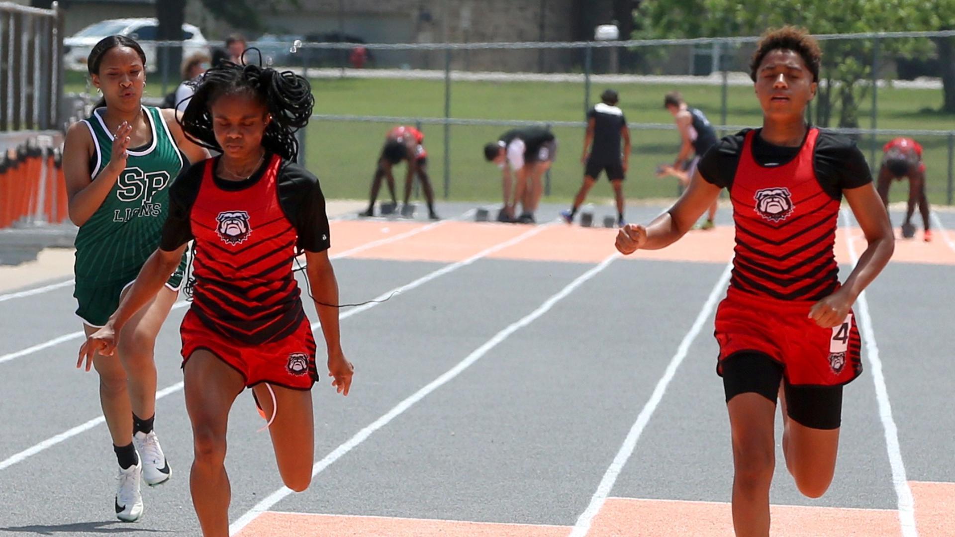 MCH boys, girls win state championships in track and field | kcentv.com
