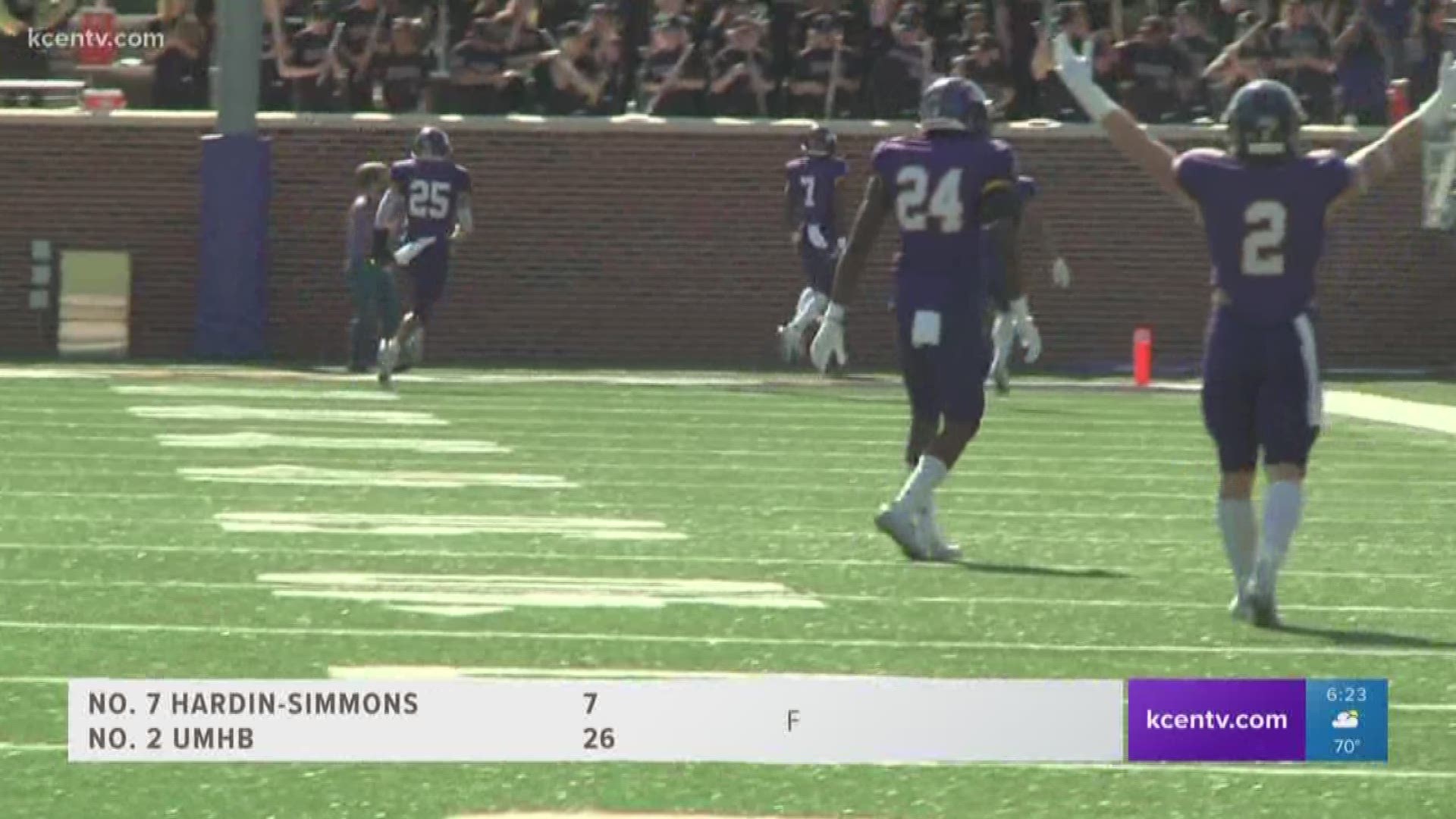 UMHB rolled 26-7 against Hardin-Simmons in its 15th straight first-round win.
