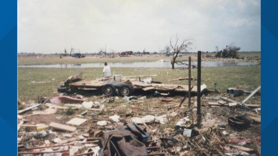 Survivors remember deadly 1997 tornado in Jarrell | kcentv.com